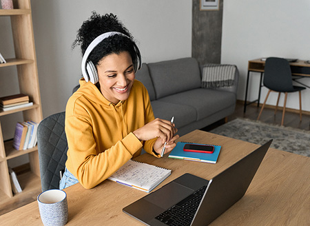 Online Seminary: Why It Helps Future Leaders in Ministry