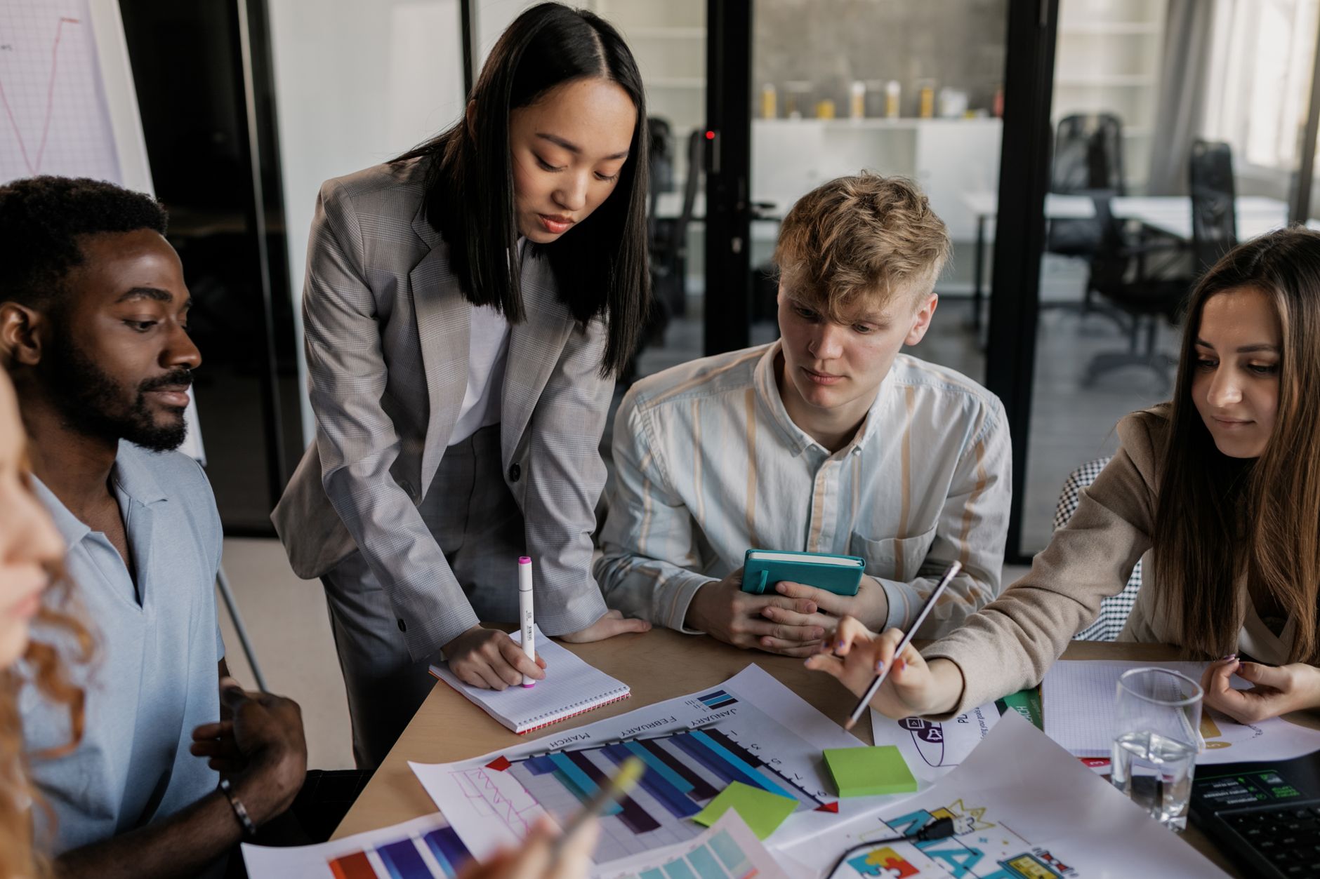 Business Marketing: Navigating the Competitive Landscape with Strategic Foresight in 2025