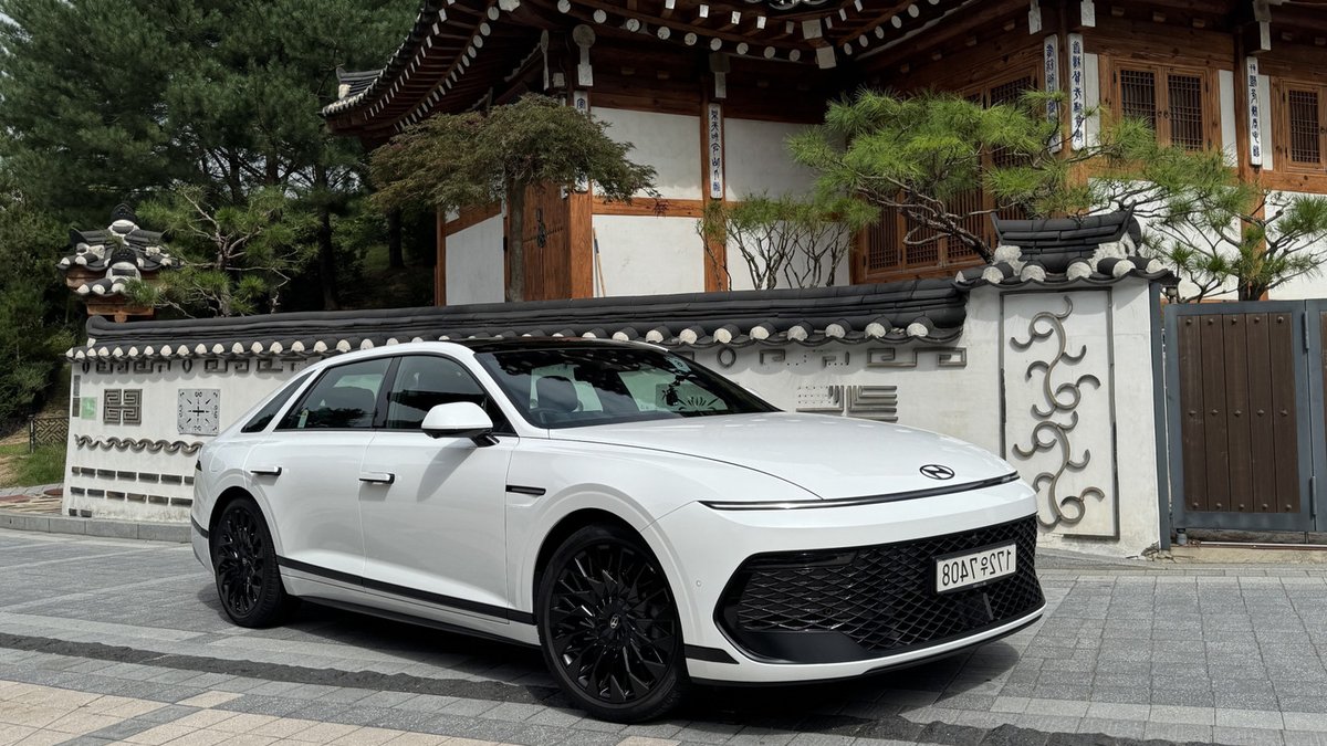 Hyundai Grandeur Stuns Looks Falters on Road Hyundai Grandeur Stuns Looks Falters on Road - hyundai grandeur