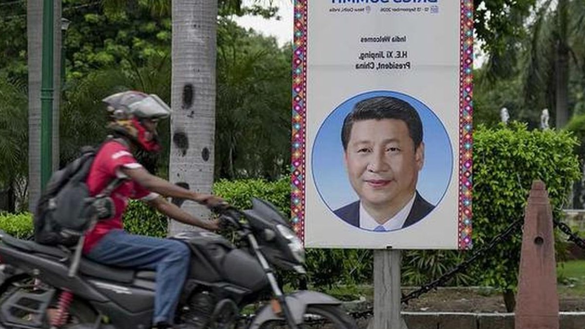 Xi heads to India for BR Xi heads to India for BR - brics summit