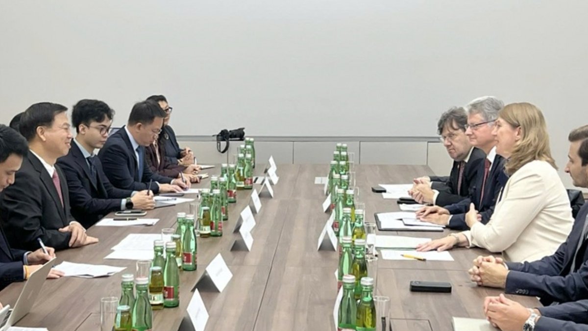 Austria, Vietnam Ink Agreement to Deepen Finance Ties Austria, Vietnam Ink Agreement to Deepen Finance Ties - austria vietnam finance
