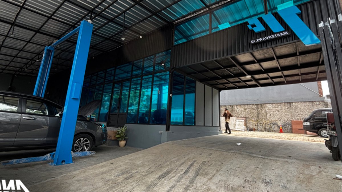 New Car Workshop Opens in Kedoya Jakarta - car workshop