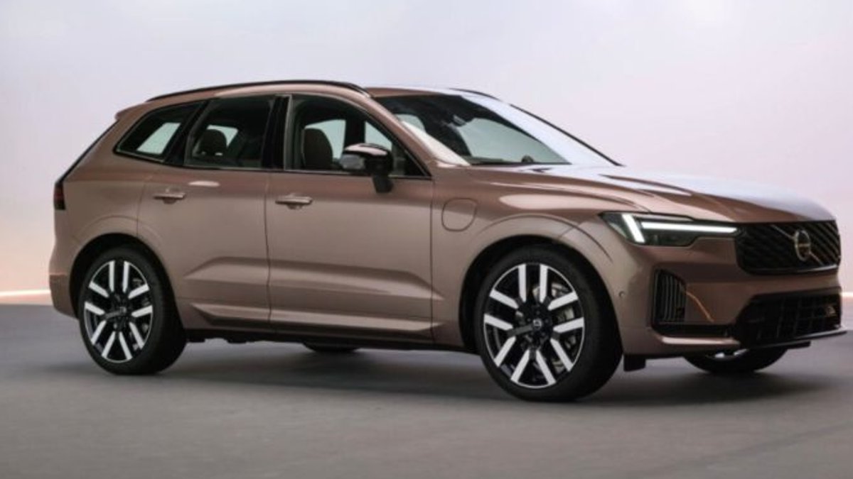 Volvo extends XC60 and XC90 electric range for plug-in buyers - electric range