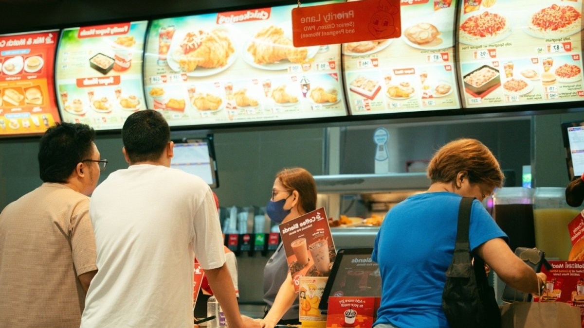 Jollibee brands lead Philippines restaurant rankings - jollibee philippines rankings