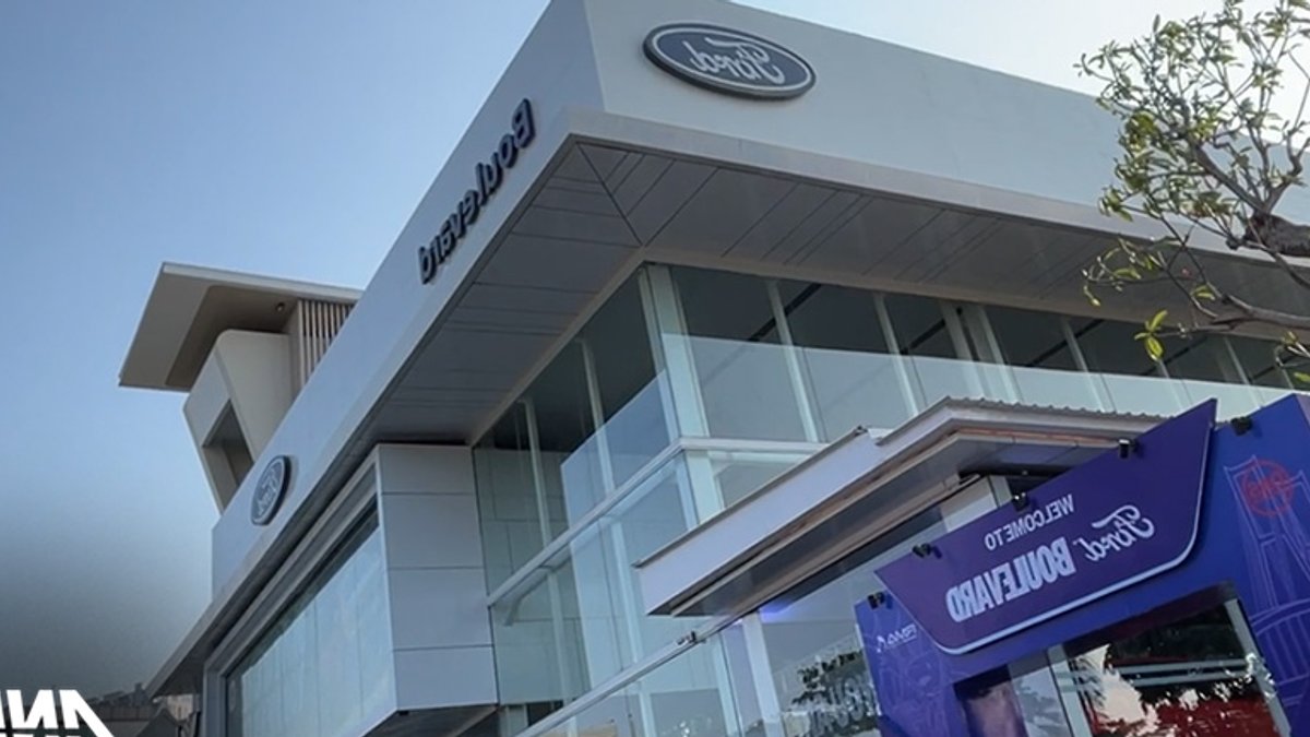 Ford Opens Largest Dealership in Surabaya - largest dealership