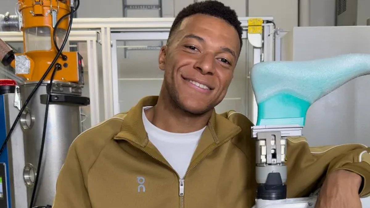 Swiss brand On signs Mbappé for soccer entry Swiss brand On signs Mbappé for soccer entry - on athletic sneakers