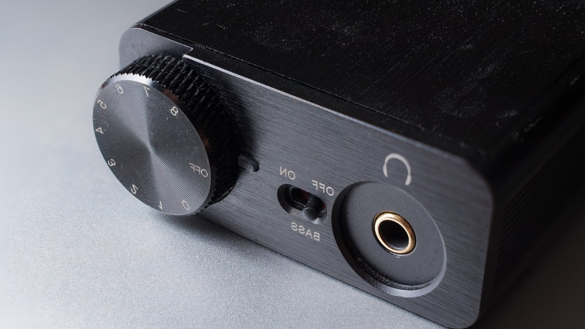 DACs Convert Digital Audio to Analog Signals DACs Convert Digital Audio to Analog Signals - digital audio converter
