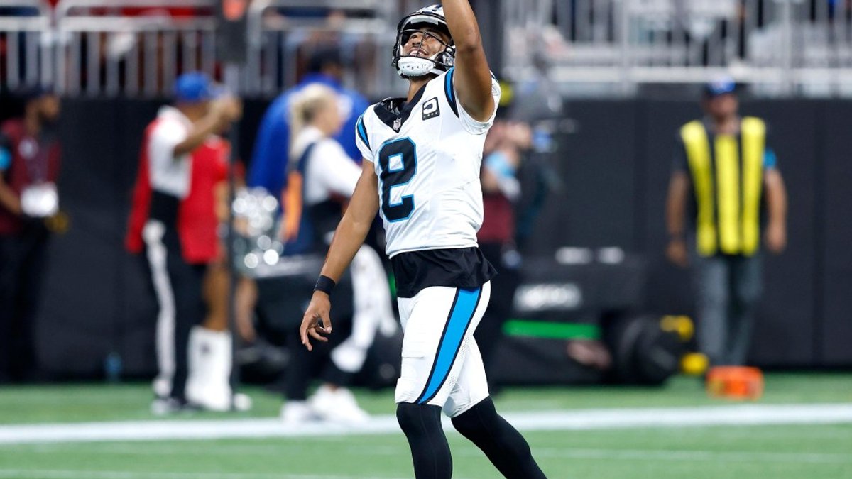 Bryce Young off to strong start - bryce young