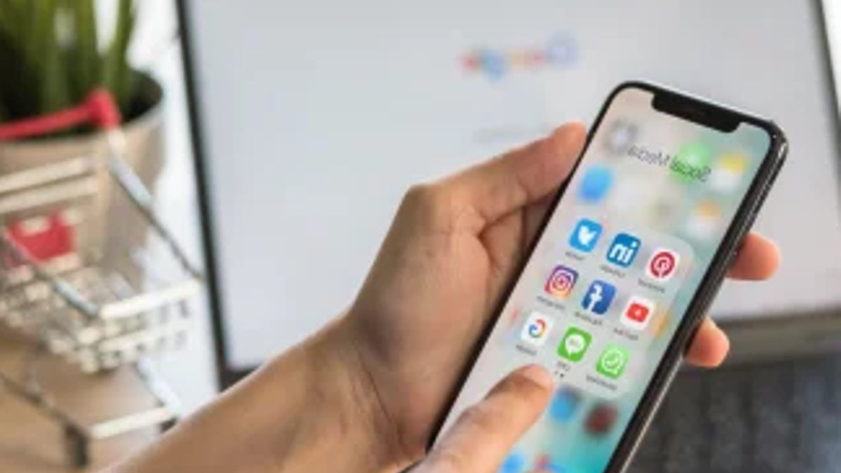 Google scraps product carousels in Europe Google scraps product carousels in Europe - google product carousels