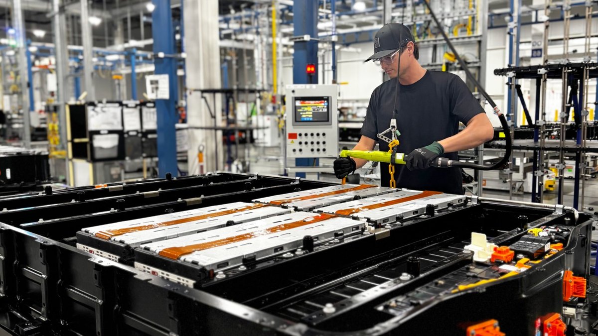 General Motors uses recycled battery materials - recycled battery