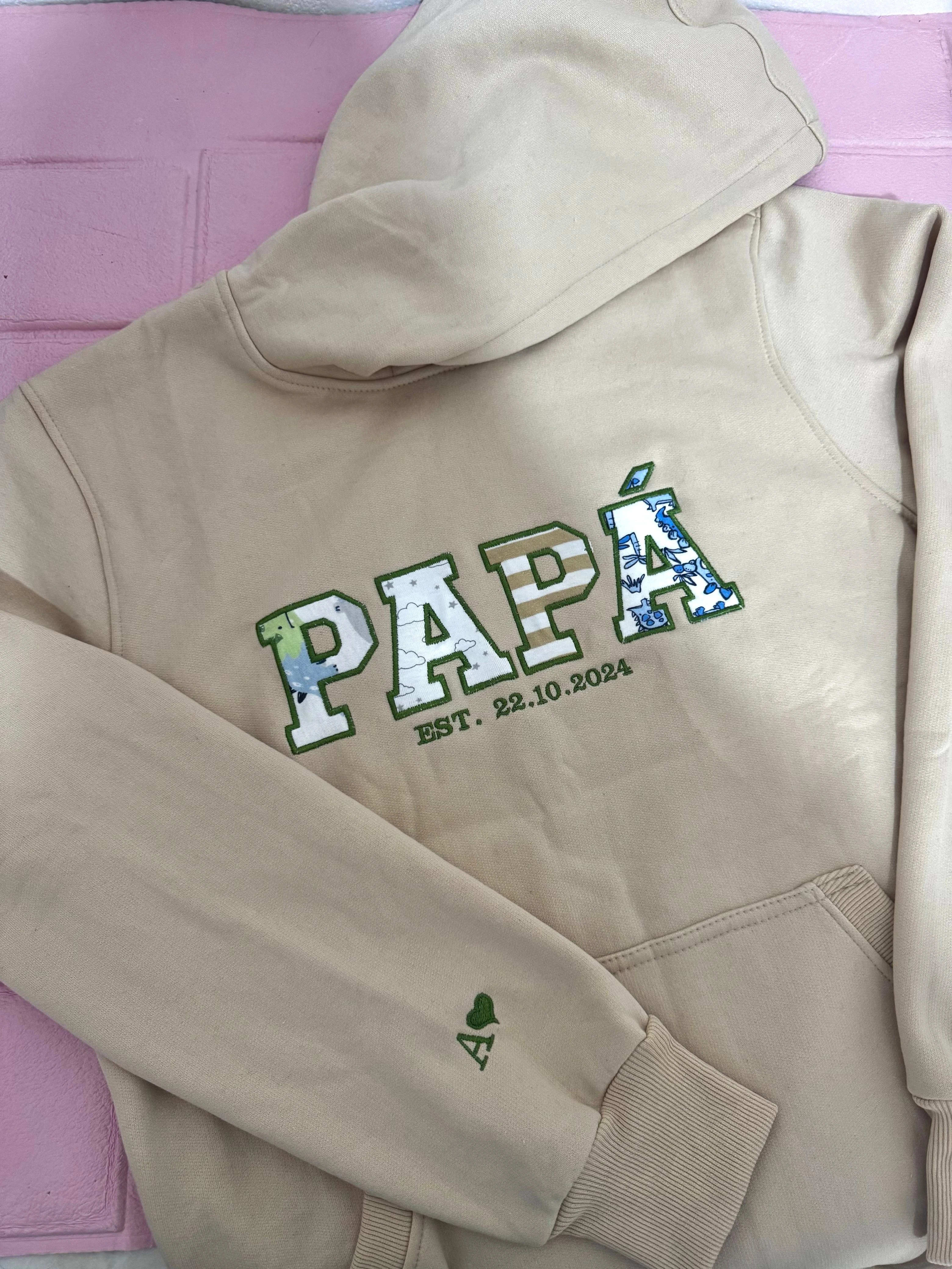 Papá con Ropa de Bebé - gift product