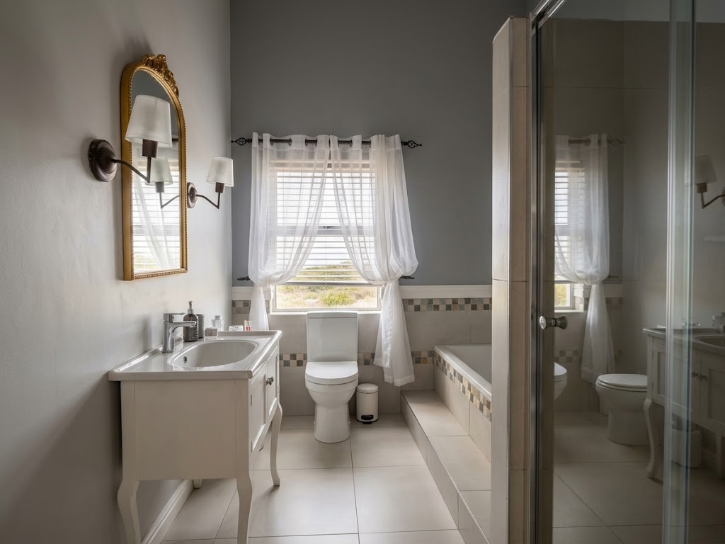 Private en-suite serving the Signature Suite