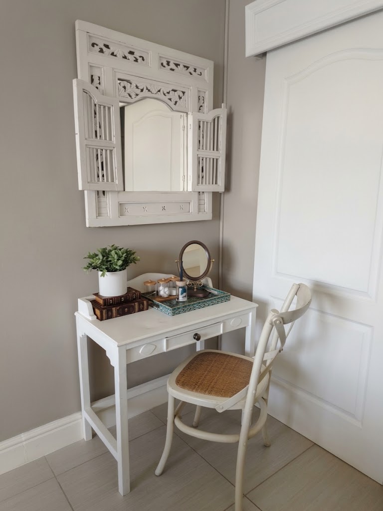 Desk in the Private Retreat