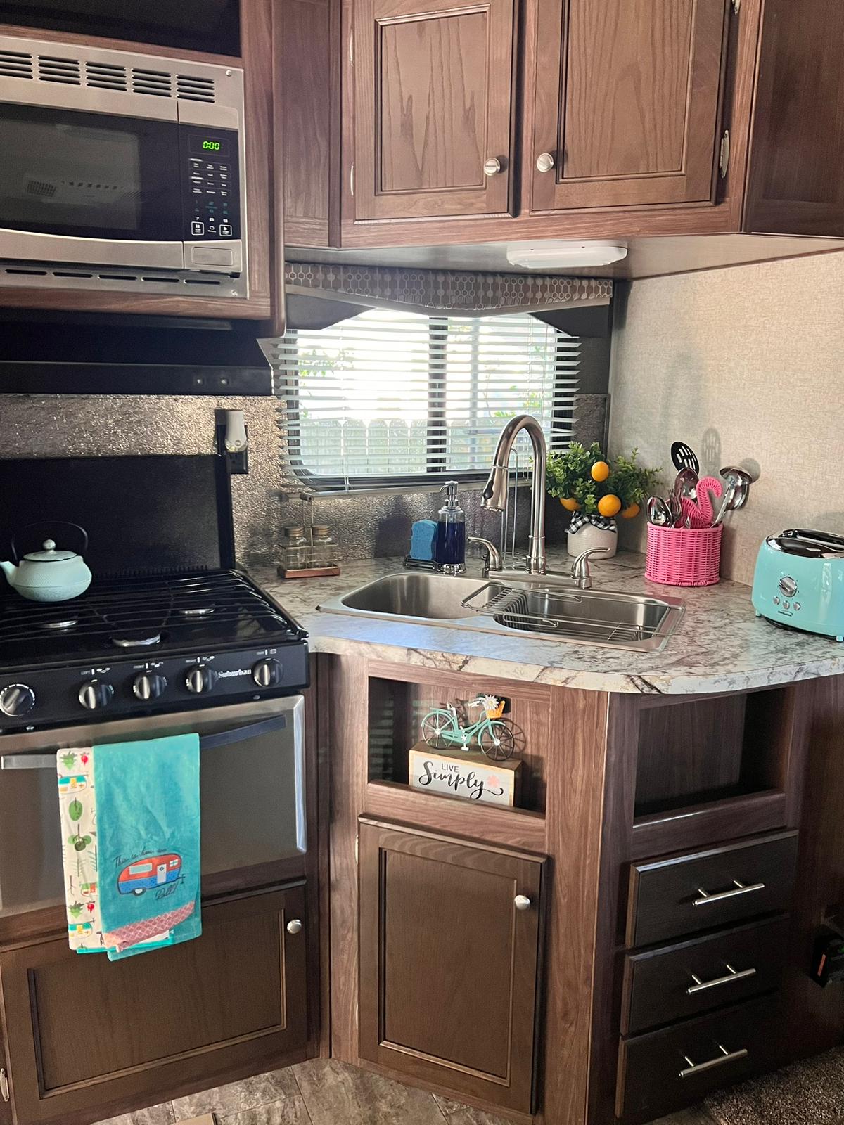 RV Paradise on the Wheels @ Clearwater Beaches