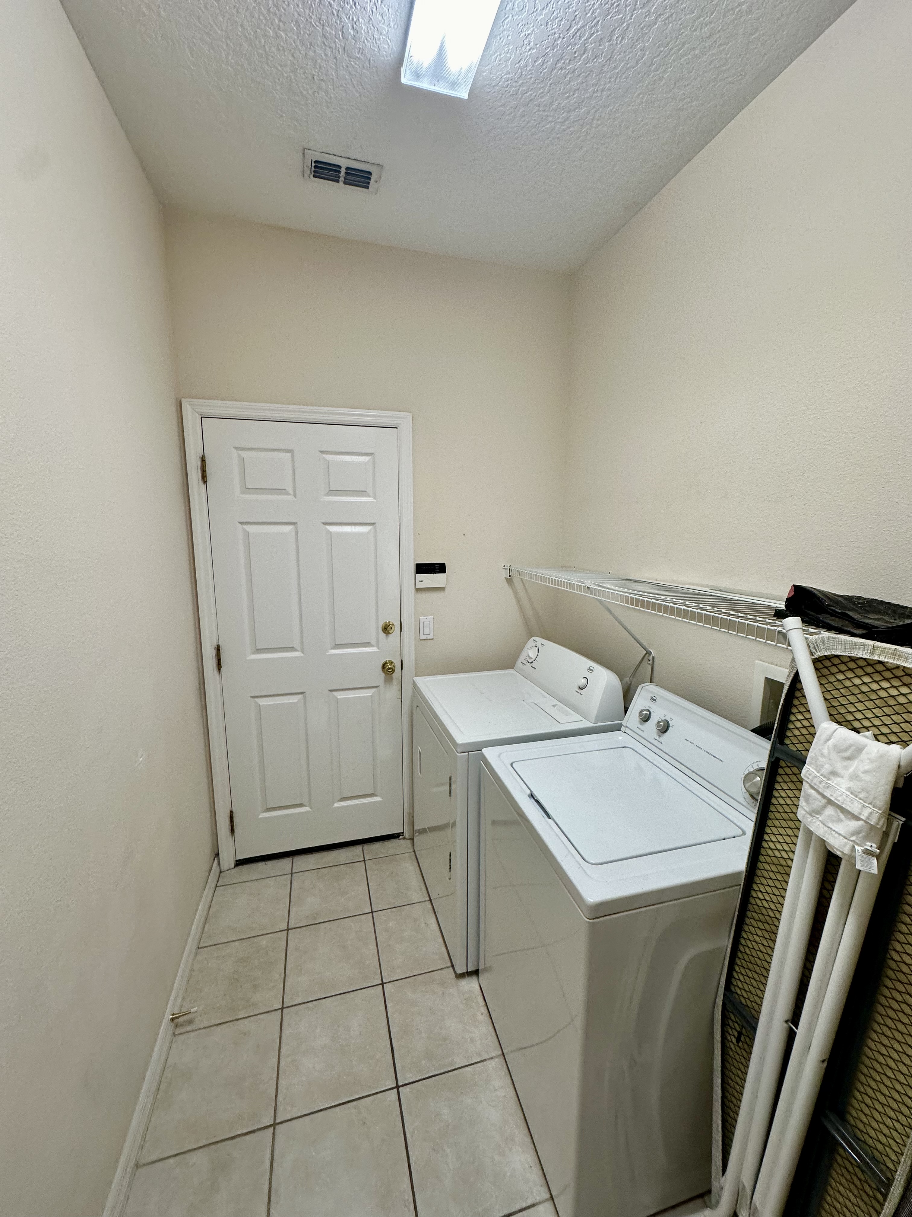 Grand Fabulous 4BR Pool Home near Disney