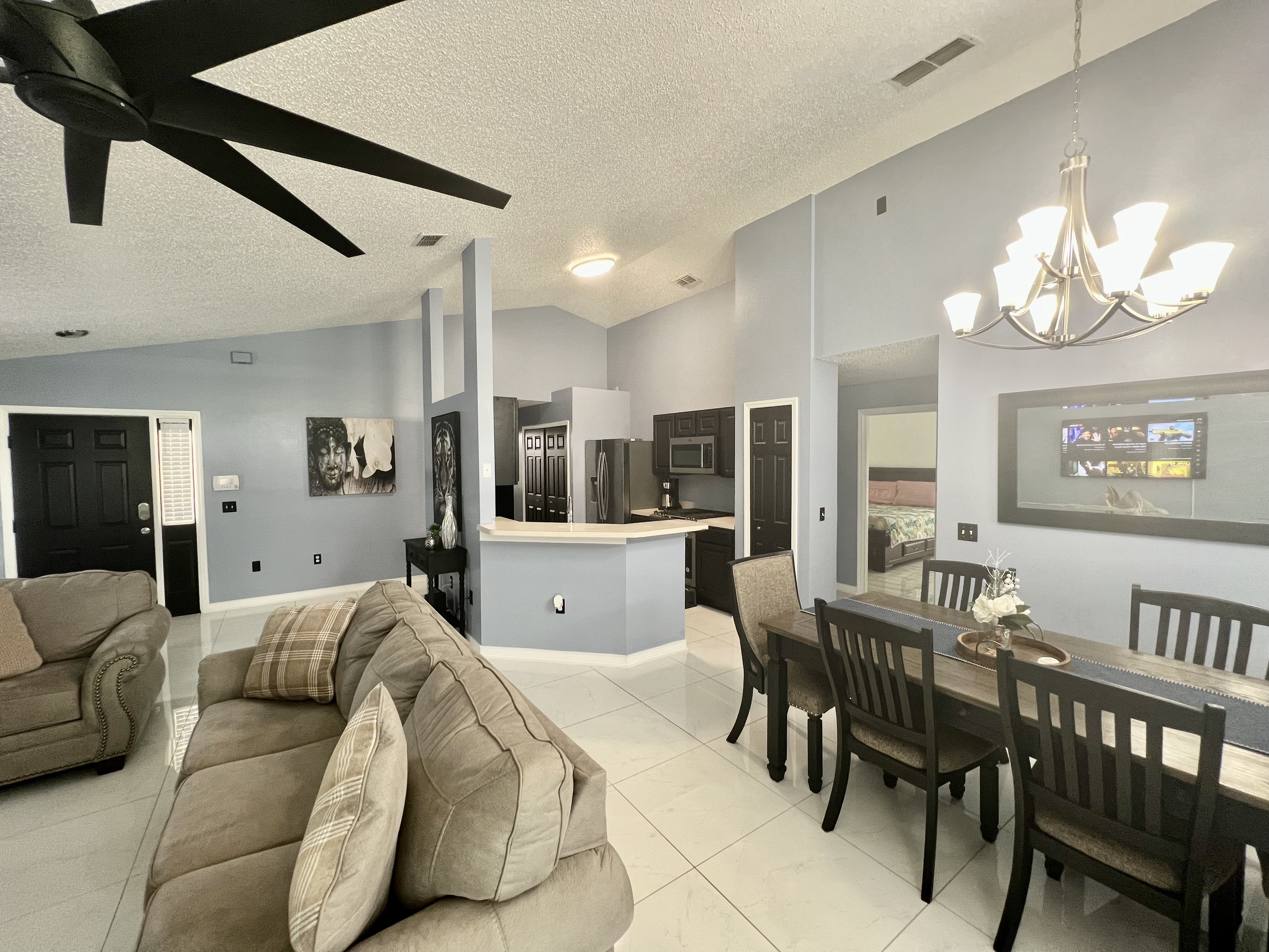 Grand Residential 4BR Pool Home near Disney Parks