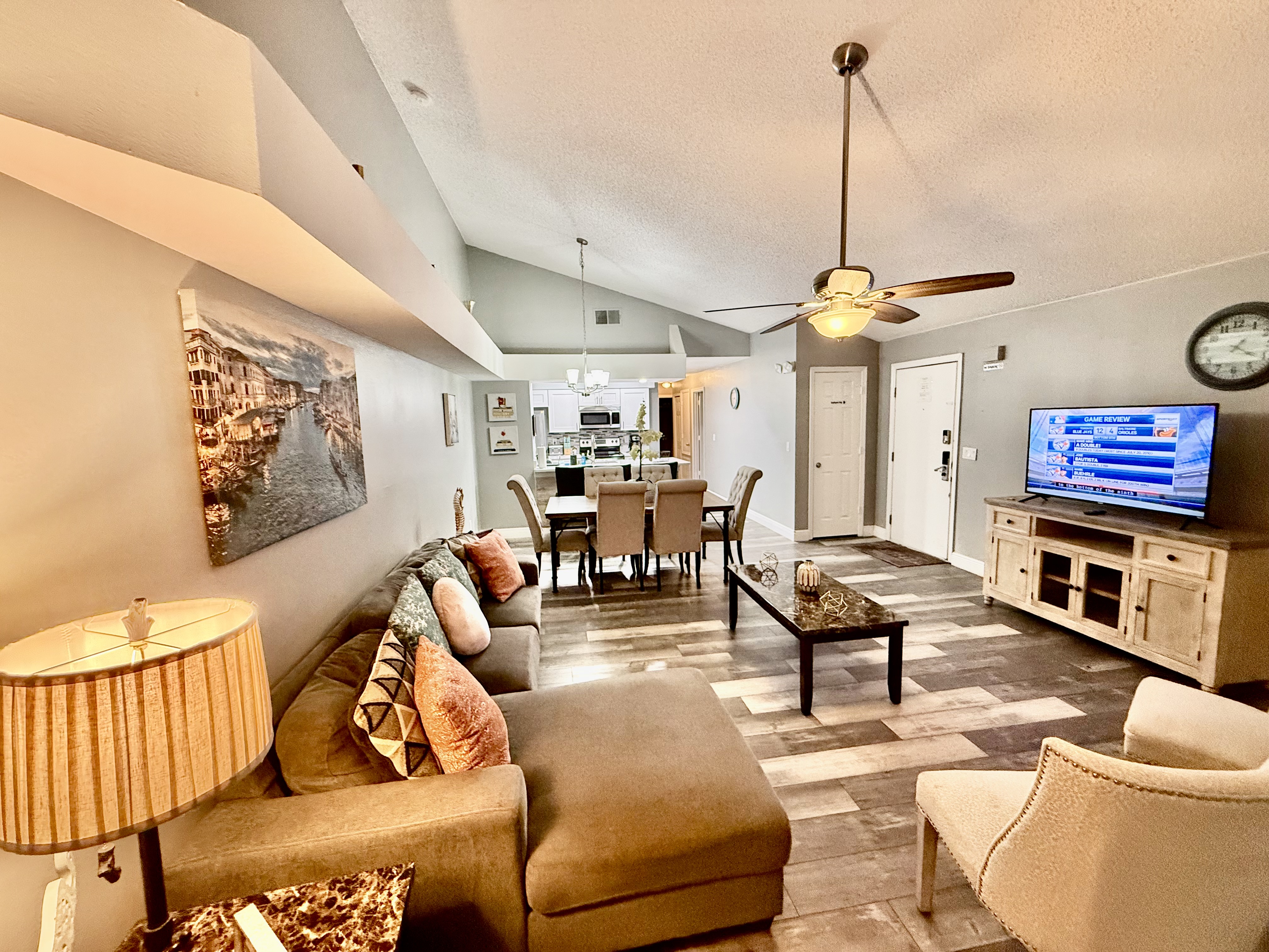 Grand Laguna 3BR Penthouse Near Universal Parks