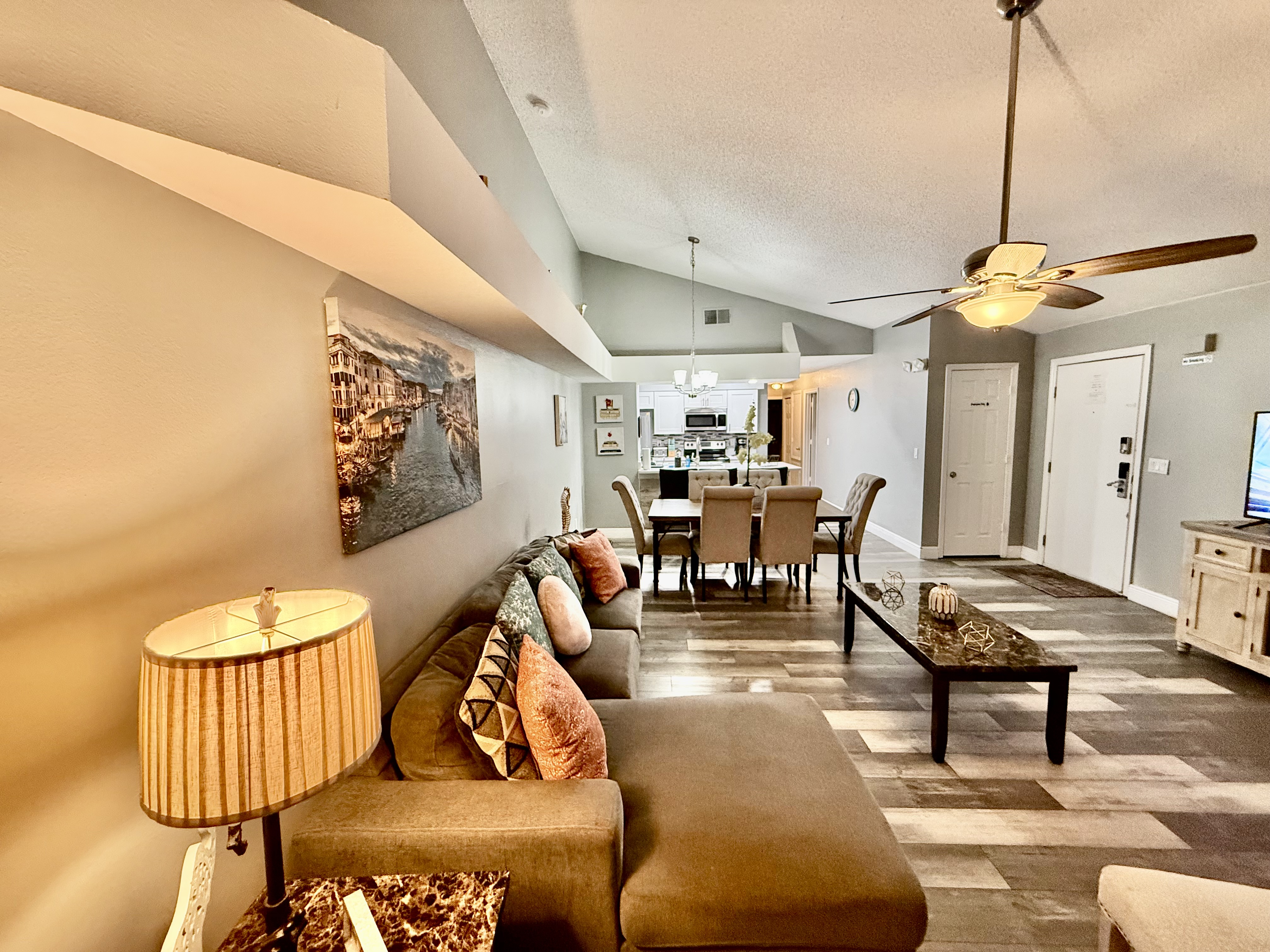 Grand Laguna 3BR Penthouse Near Universal Parks