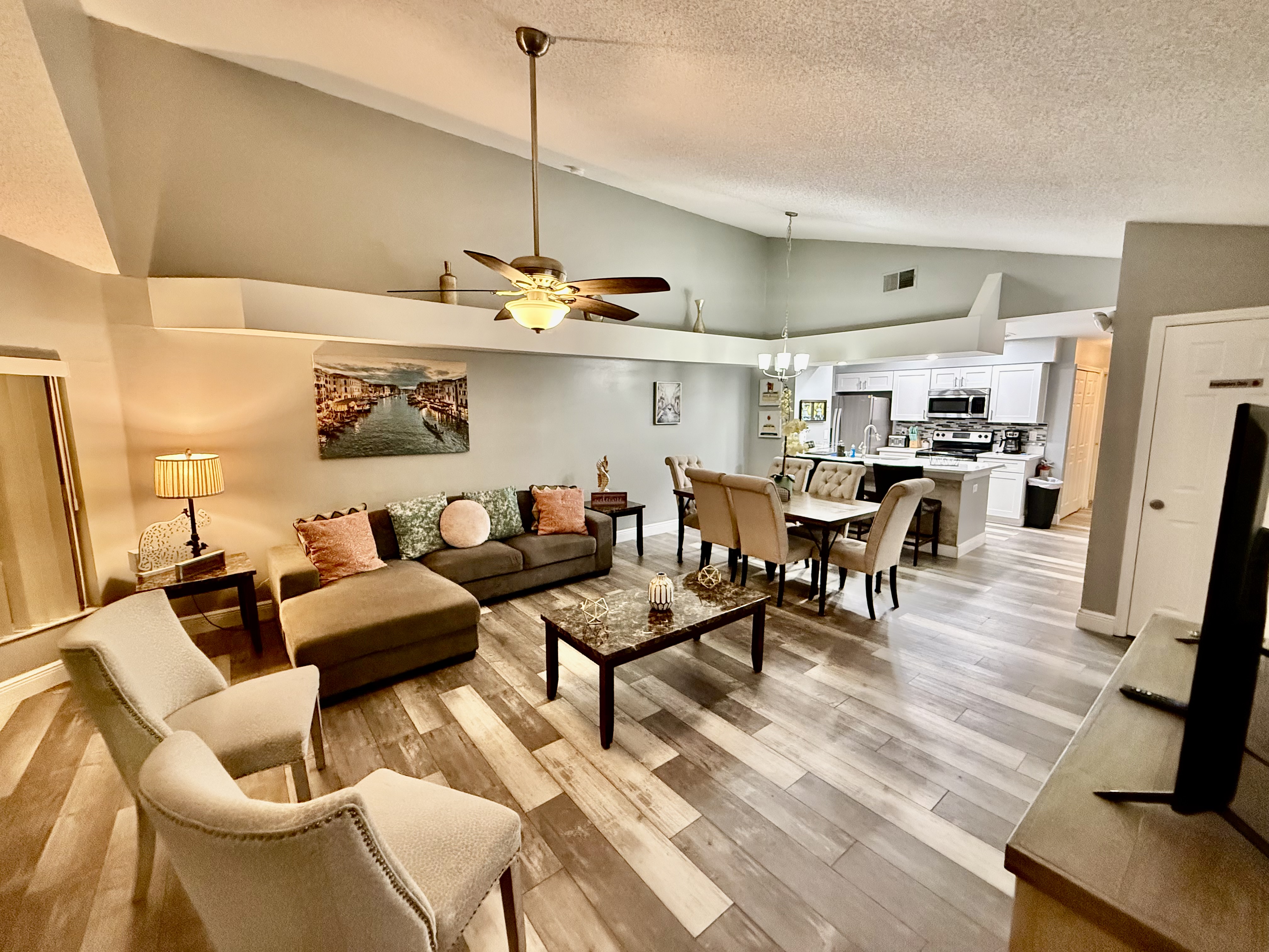Grand Laguna 3BR Penthouse Near Universal Parks