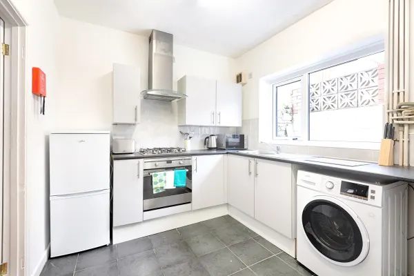 Hosea Accommodation - Free Parking! - Image 3
