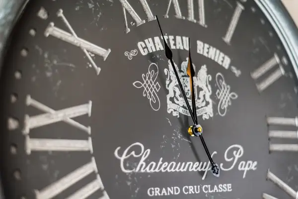 City Centre • Parking • TVs • Ideal for Work Crew - Image 22