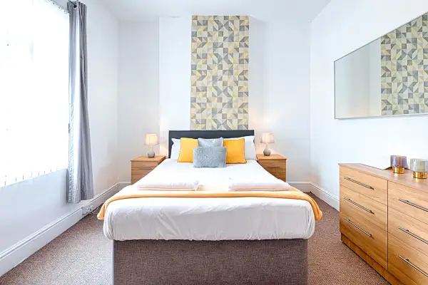 Work Stay: 3BR • Near Stadium • Smart TVs - Image 12