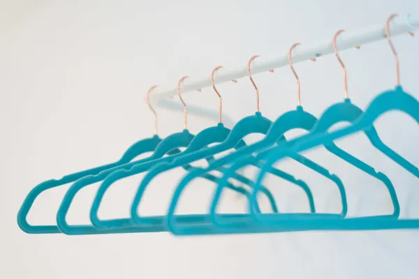 4 Bedroom Contractor Home + Free Parking - Image 28