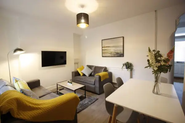 Talbot Steel - Place to Stay! - Image 4