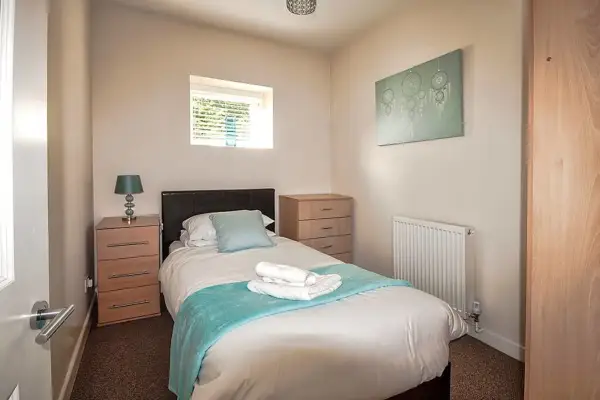 Perfect Location with Parking - Jersey House - Image 22