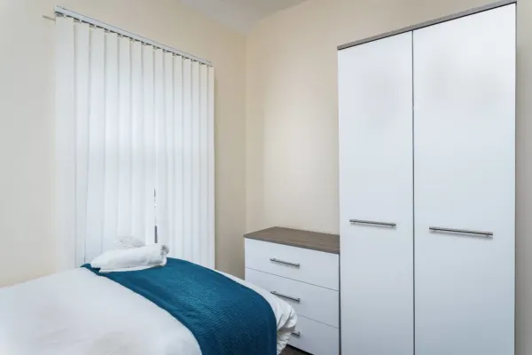 Cosy and Comfortable Stay - Swansea - Image 15