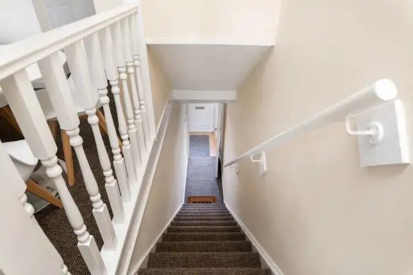 Cosy and Comfortable Stay - Swansea - Image 14