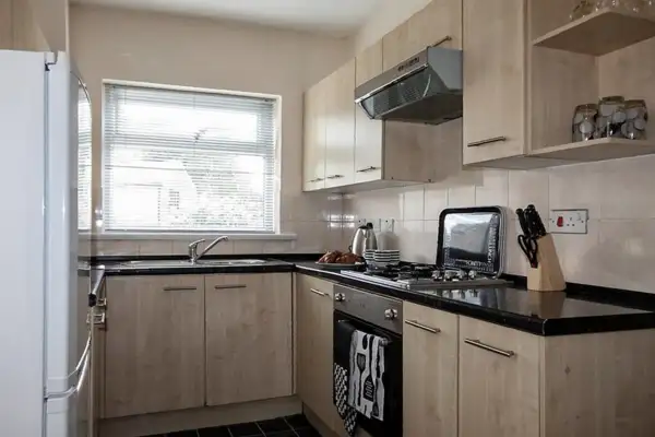 Perfect Base to Stay in Swansea - Image 14
