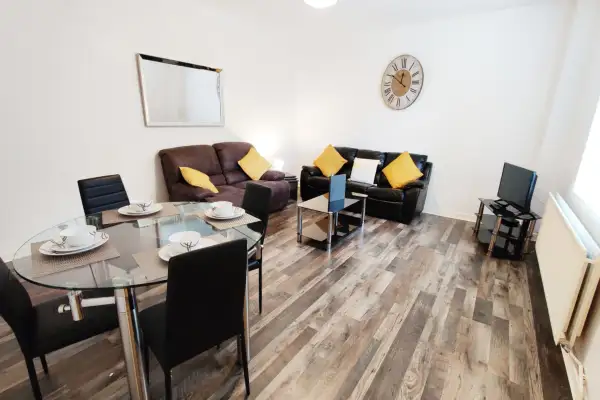 Contractor House • TVs in All Rooms • Parking - Image 1