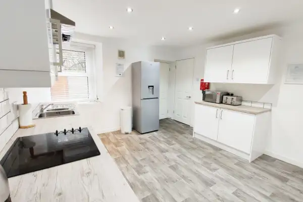 Contractor House • TVs in All Rooms • Parking - Image 8