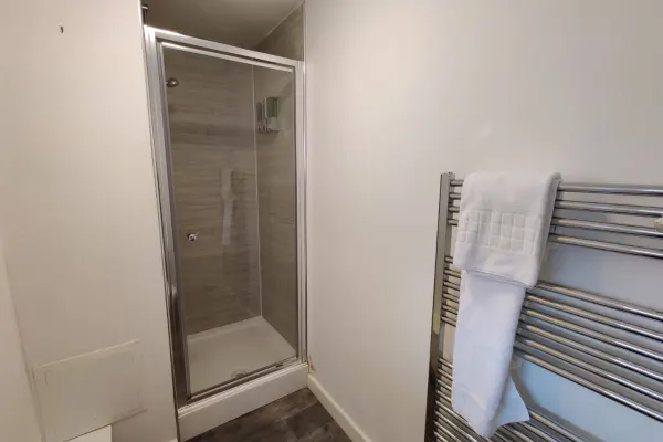 Contractor House • TVs in All Rooms • Parking - Image 3