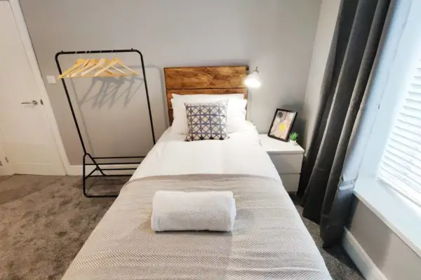 2 RM Studio, Smart Tv's, close to all amenities - Image 17