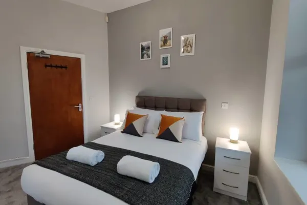 Fully Equipped Kitchen, Double room, Parking - Image 2