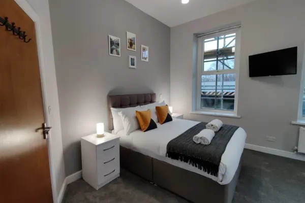 Fully Equipped Kitchen, Double room, Parking - Image 1