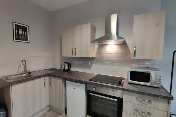 Fully Equipped Kitchen, Double room, Parking - Image 6