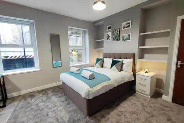 Fully Equipped Kitchen, Double room, Parking - Image 8