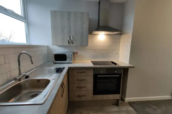 Fully Equipped Kitchen, Double room, Parking - Image 4