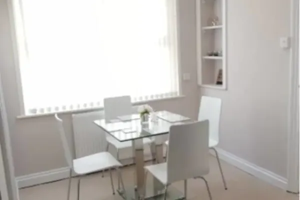Fully Equipped Kitchen, Dining area & Parking - Image 1