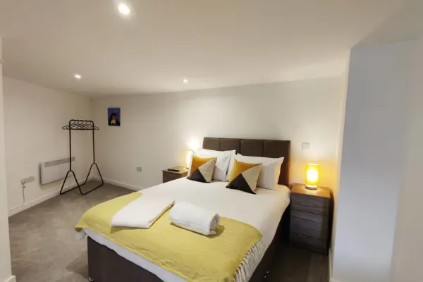 Fully Equipped Kitchen, Double room, Parking - Image 5
