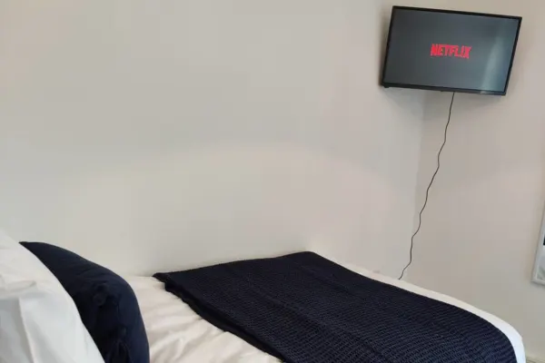 Make this your base! TV in every bedroom! - Image 18