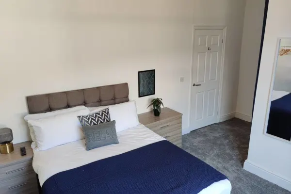 Make this your base! TV in every bedroom! - Image 7