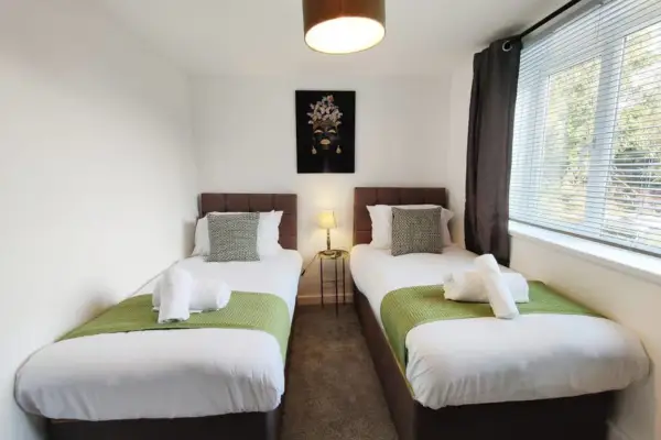 Bryn House - TV in Every Bedroom! - Image 11