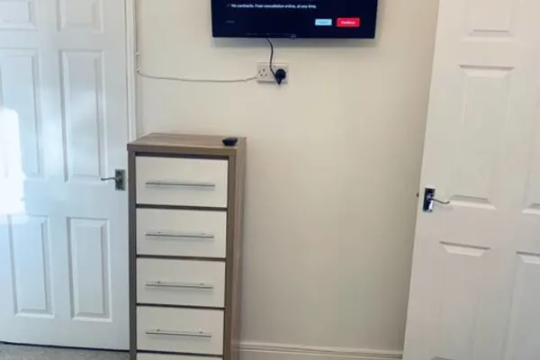 Cilfài House - TV in Every Bedroom! - Image 37