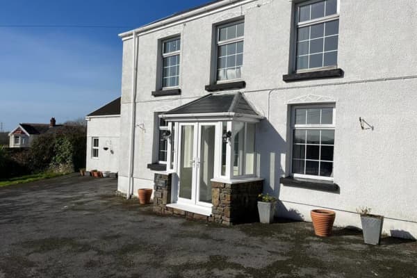 Private Parking, Garden, En-suite, 5 Rooms - Image 15