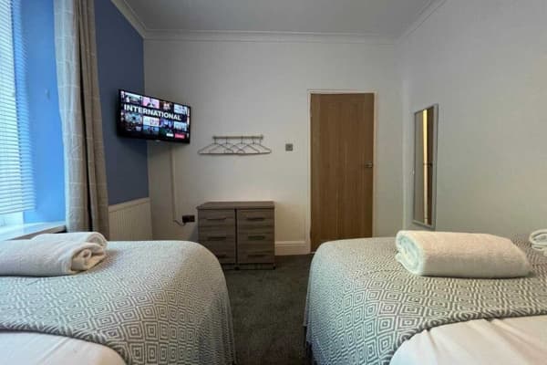 Modern Tree View House- TV in every Bedroom! - Image 5