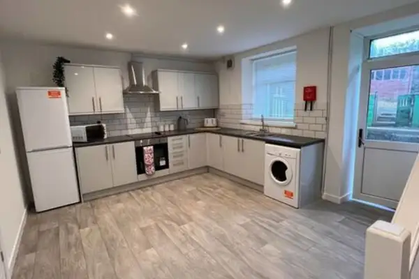 Bridge Place - Spacious home with plenty of beds! - Image 24